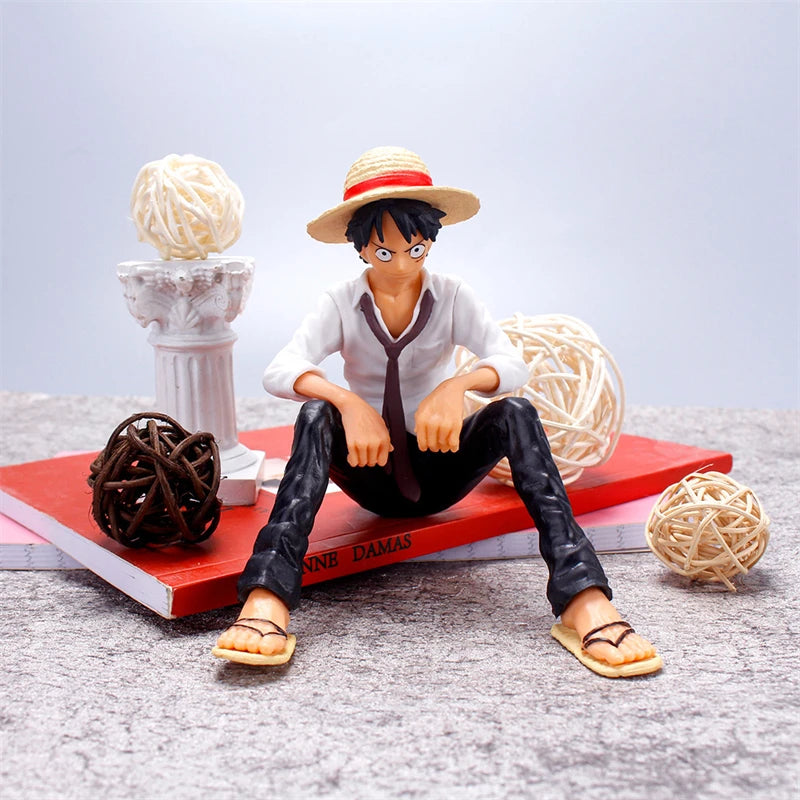 One Piece Figure – 12cm Luffy Sitting, PVC Colecionável