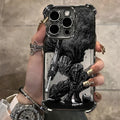 Case Berserk Guts – Anti-Impacto Airbag para iPhone | Acabamento Premium Plating & Estilo Anime